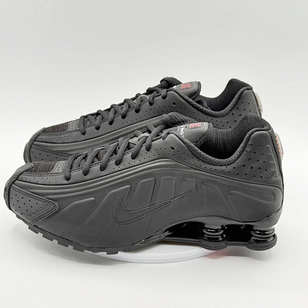 Nike Shox R4 'Black Max Orange' / Size 8.5 Womens / AR3565-004